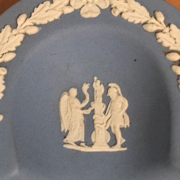 2 small wedgewood jasperware trays - Picture 4 of 8